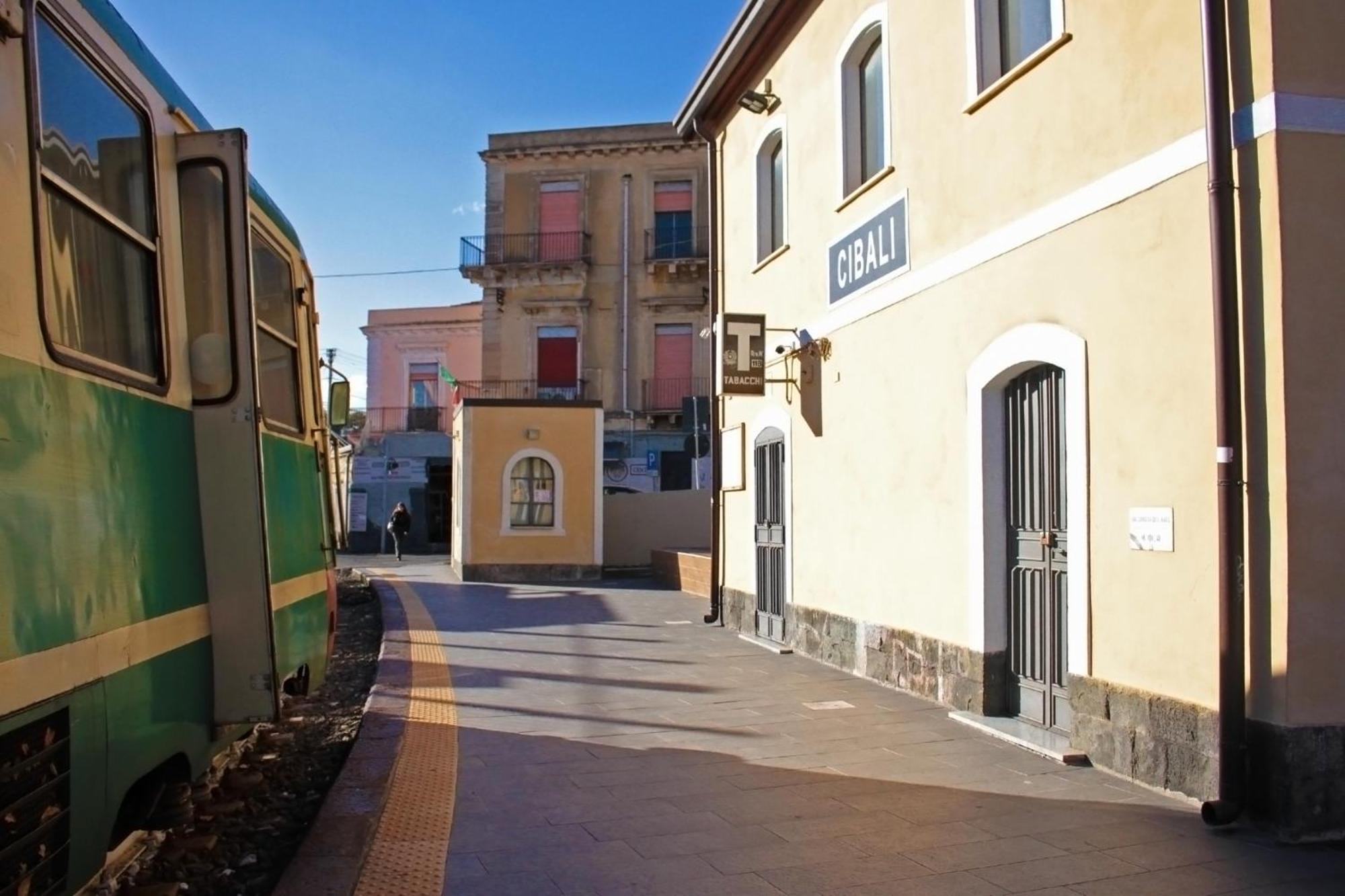 La Pietra Nera - Etna Home Catania-Fontanarossai nemzetközi repülőtér Kültér fotó